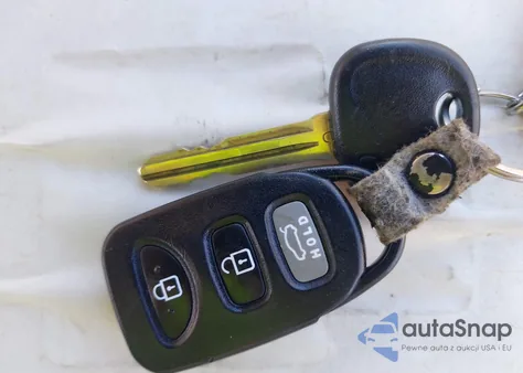 2016 Hyundai Elantra Se из США, поврежденный, VIN 5NPDH4AE4GH718465